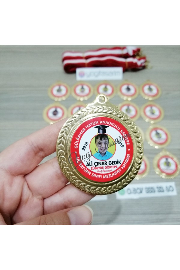 Kepli Resimli Mezuniyet Hatırası Madalyası